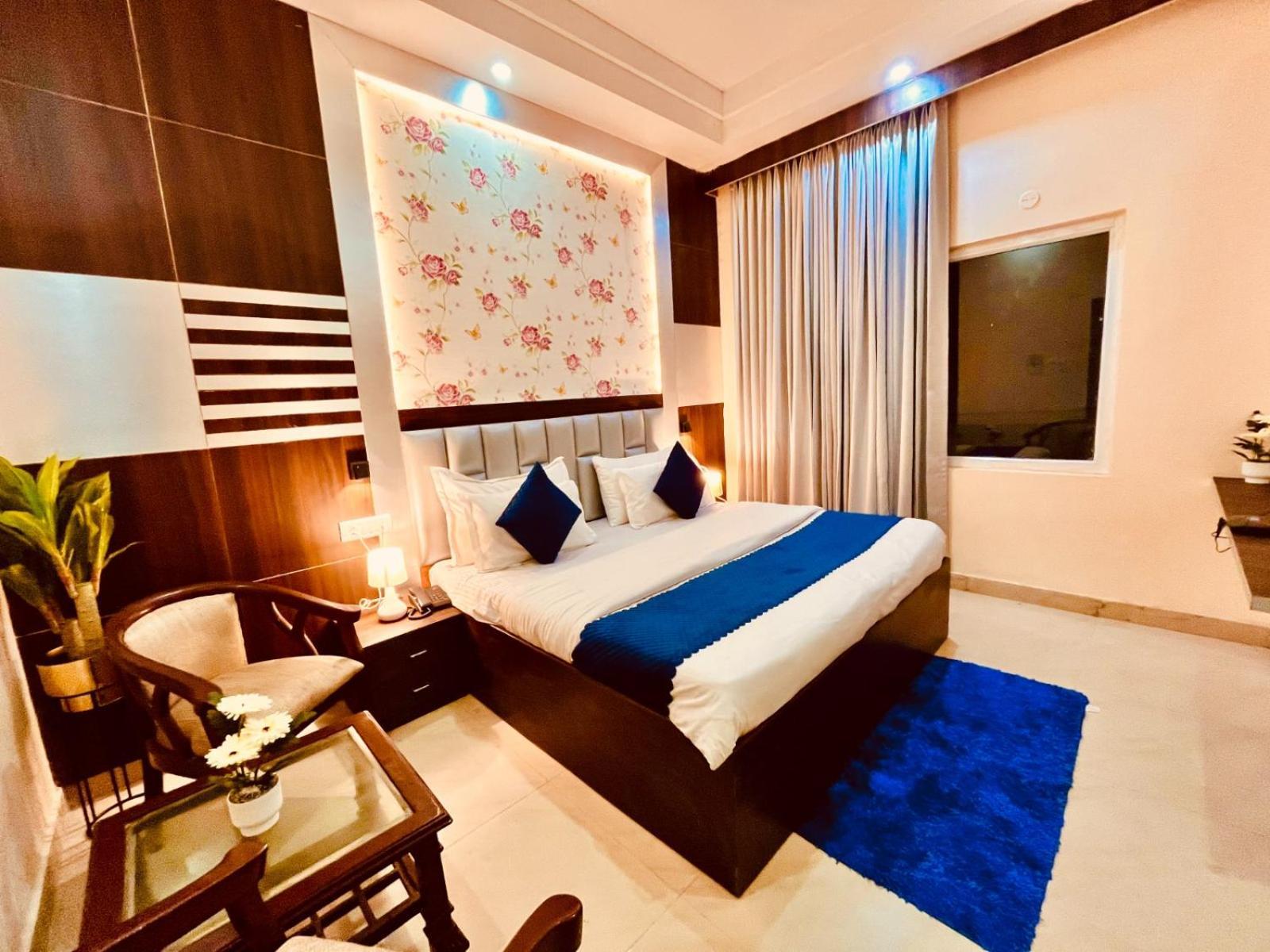 Hotel Ramawati Near Ganga Ghat Haridwar Exterior photo