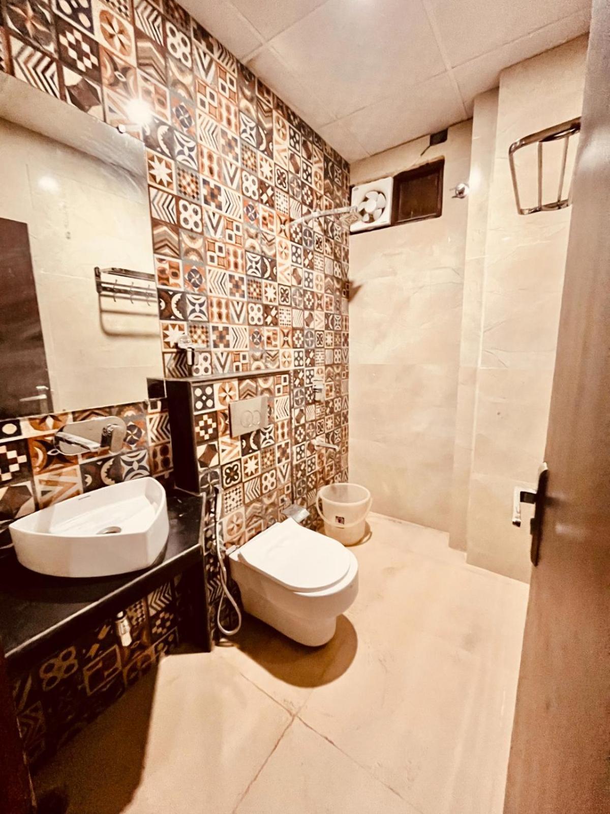 Hotel Ramawati Near Ganga Ghat Haridwar Exterior photo