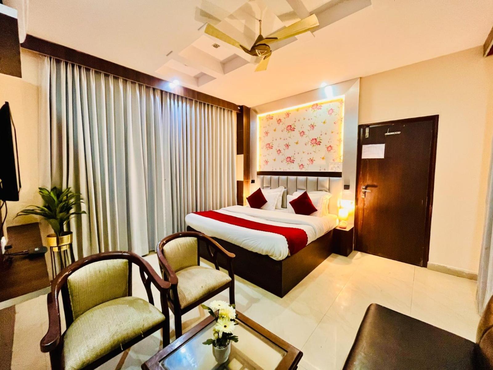 Hotel Ramawati Near Ganga Ghat Haridwar Exterior photo