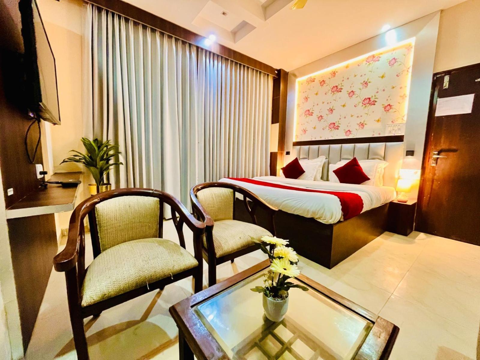 Hotel Ramawati Near Ganga Ghat Haridwar Exterior photo