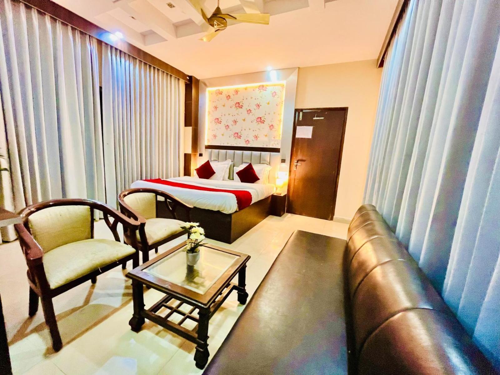 Hotel Ramawati Near Ganga Ghat Haridwar Exterior photo